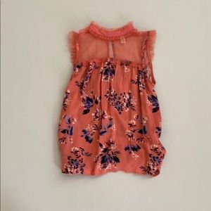 ✨NEW✨pink flowy halter tank